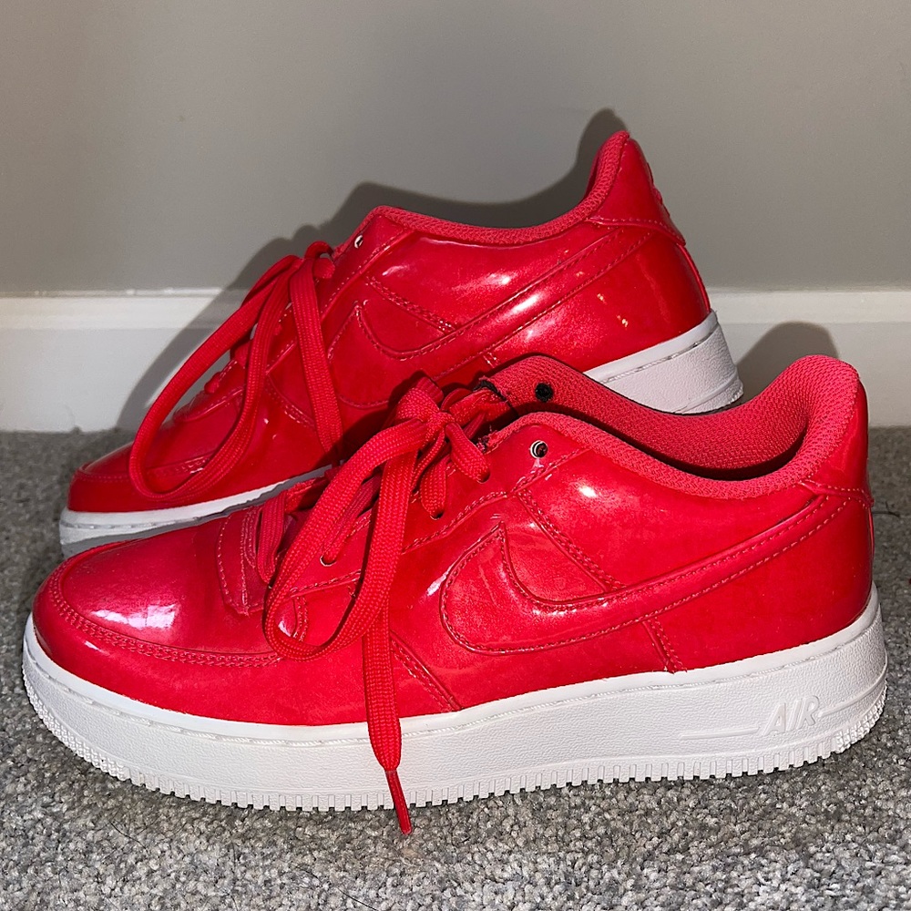 Pink/Siren Red Nike UV Color-changing Air Force 1 Lows.